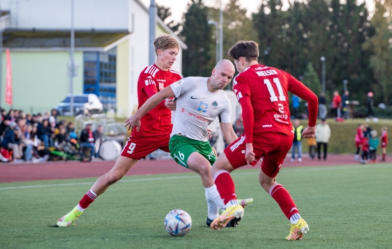 TÄNA OTSEPILT: kas Harju võtab viimase vooru eel Esiliiga liidrikoha vastu?  (avavile kell 17!) 