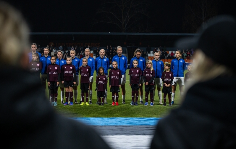 Hiljuti edukalt Balti turniiri tiitlit kaitsnud Eesti naiste koondis sai (üllatuslikult) uue peatreener. Foto: Liisi Troska / jalgpall.ee