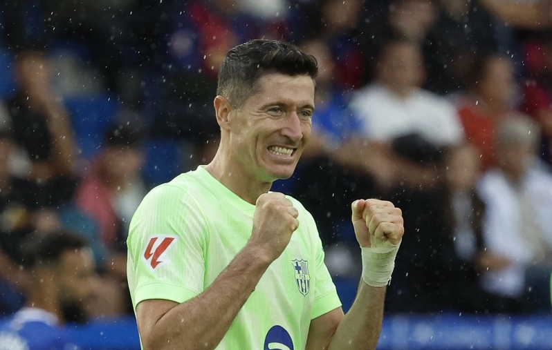 Lewandowski on Barcelonas jätkamiseks nõus ligi 20% palka vähendama