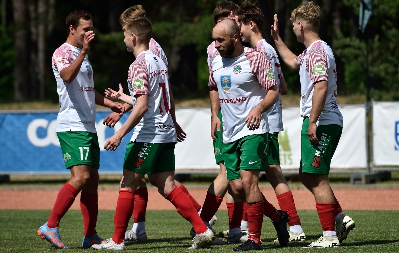 FC Elva proovib sel hooajal tõusta tagasi Esiliiga tugevaks keskmikuks. Foto: Imre Pühvel