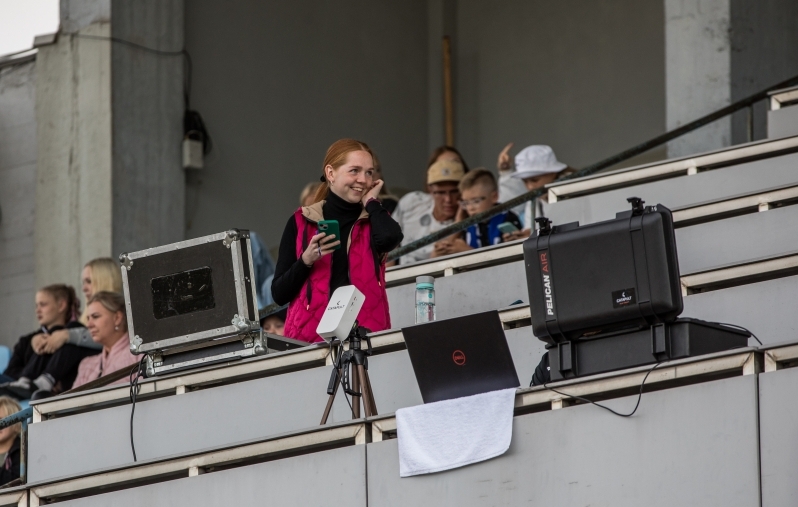 Laura Jaanseni kommentaaridega otseülekandeid naudivad meistriliiga naised kõige rohkem. Foto: Katariina Peetson / jalgpall.ee