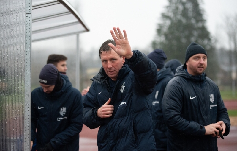 Tarmo Neemelo mängib Paide jalgpallihalli avamisel legendide koosseisus. Foto: Liisi Troska / jalgpall.ee