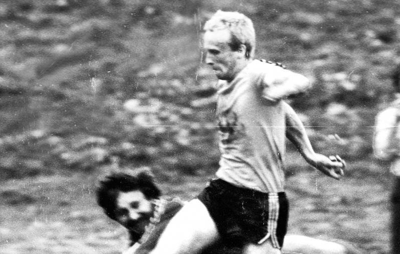 Ott Mõtsnik 1984. aastal Tiraspoli meeskonna vastu müttamas. Foto: Lembit Peegel