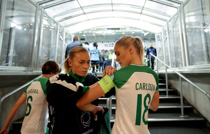 Neli aastat pärast Floralt saadud kaotust viib Alice Carlsson kaptenina Hammarby enam kui 20 000 inimese ette Meistrite liigat mängima. Foto: Linnea Rheborg, UEFA via Getty Images