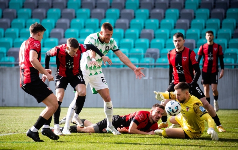 Mängu justkui oli küll, aga publikut mitte nii väga. Foto: NK Olimpija Ljubljana / Twitter