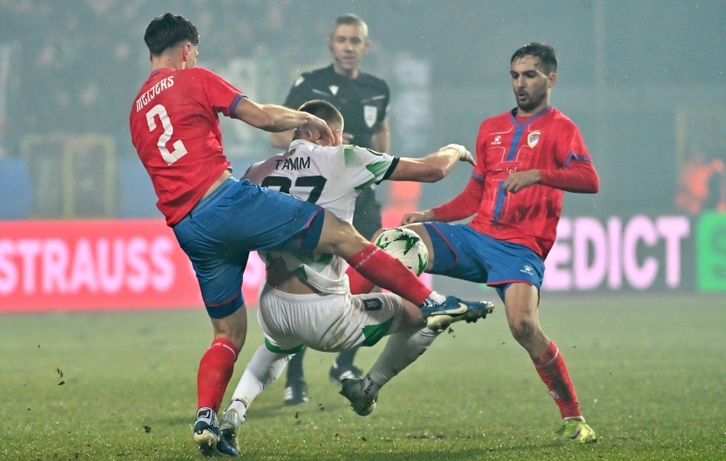 Boraci mängijad ei teinud Alex Matthias Tamme elu kergeks. Foto: Scanpix / Igor Kupljenik /Sport Press Photo via ZUMA Press