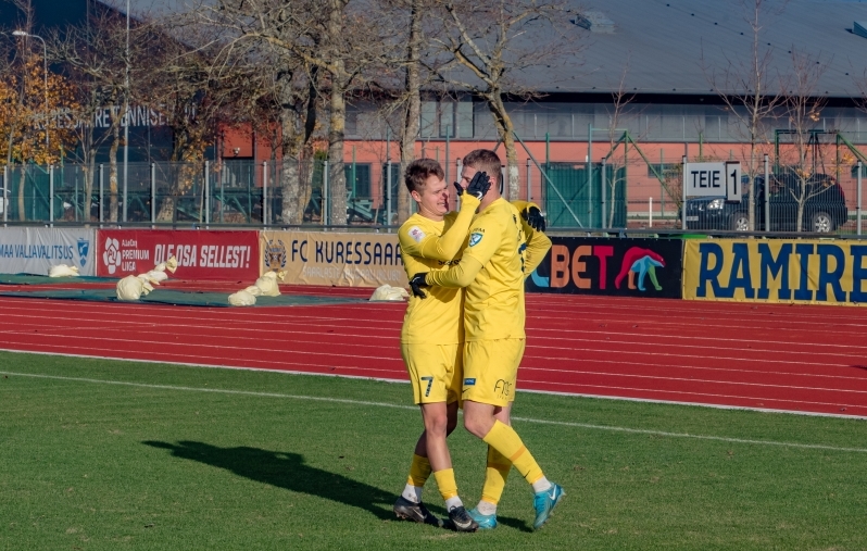 FC Kuressaare jäi mullu seitsmendat aastat järjest Premium liigasse püsima. Foto: Allan Mehik