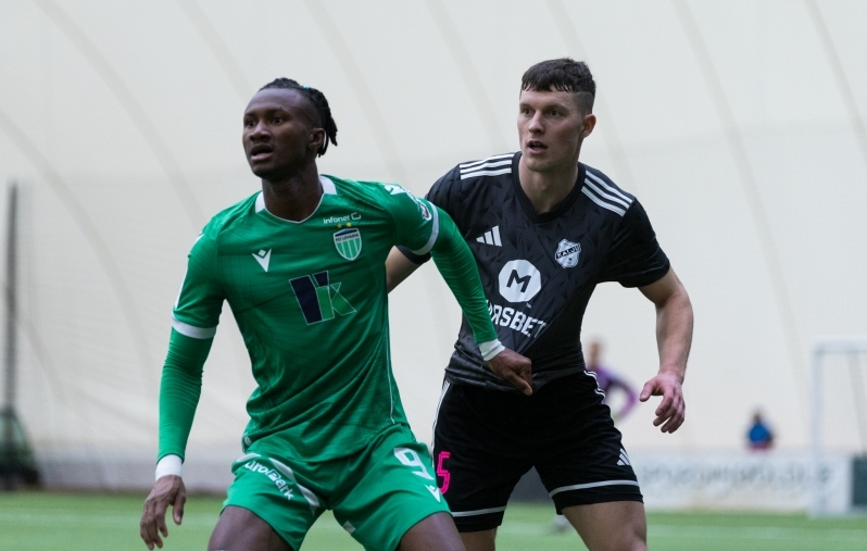 Bubacarr Tambedou (vasakul) naasis Eestise superkarikafinaalis löödud võiduväravaga. Foto: Katariina Peetson/jalgpall.ee