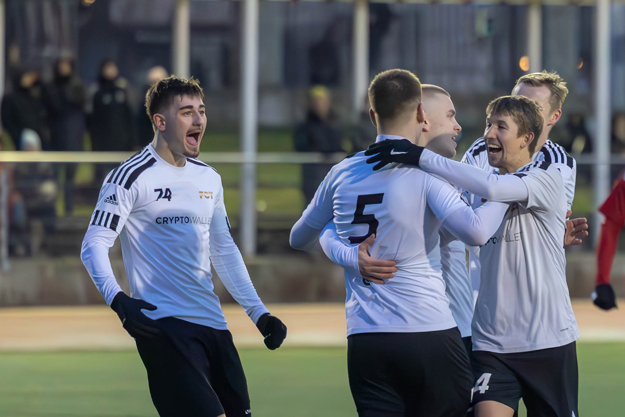 Ekharts ja Esono kehastusid FC Tallinna esimeses võidumängus Vestmanniks ja Piibeleheks