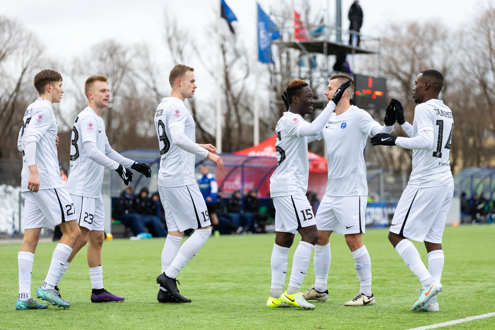 Luup peale | Jookse ja löö! Koskor ja Basher näitasid Kaljule ette, kuidas see käib