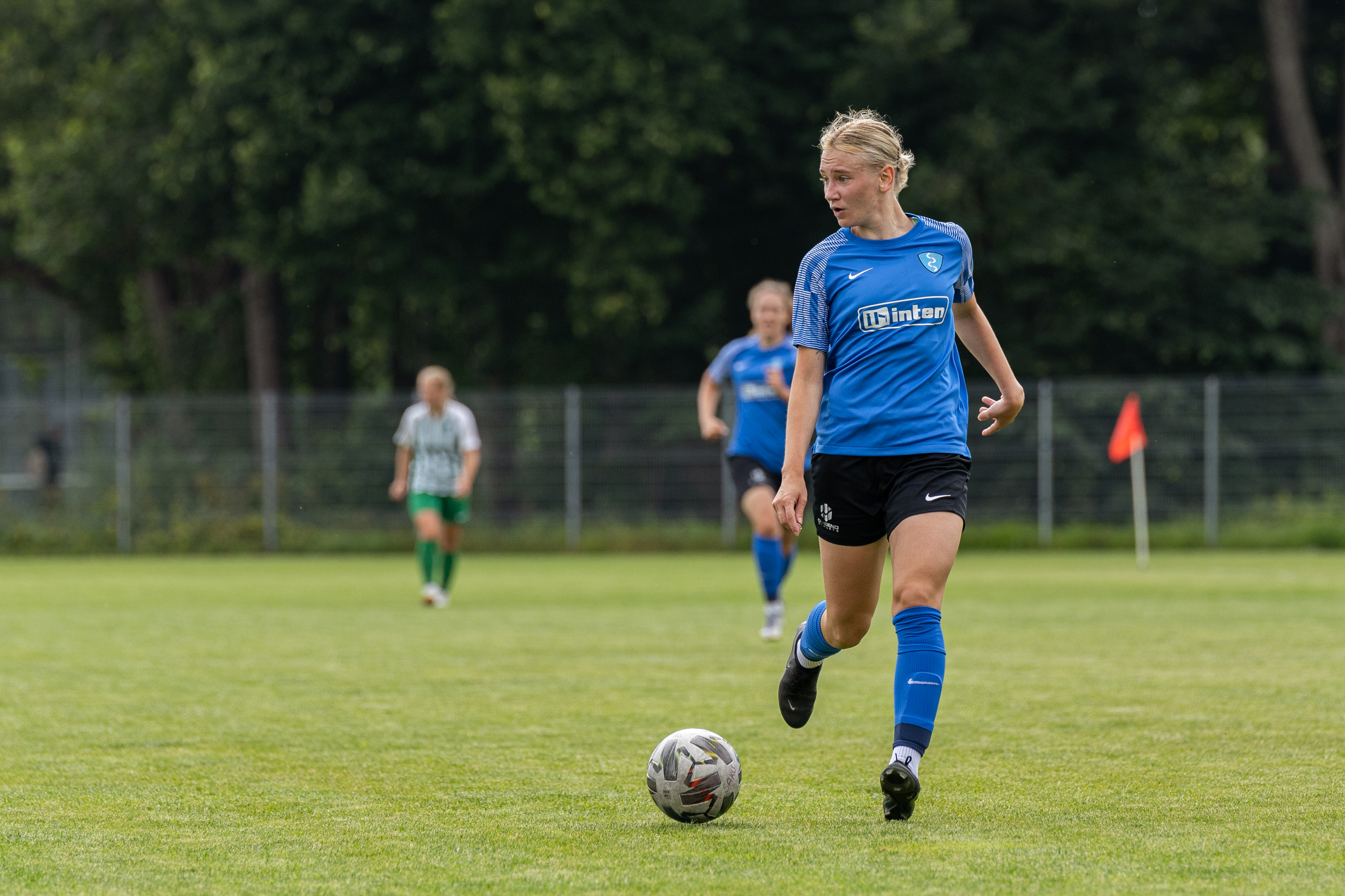 Saulus kaunist käärlöögist: proovisin ja kuidagi õnnestus  (Tiits: tüdrukutele pole midagi ette heita) 