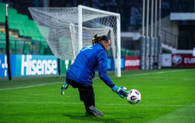 Soccernet.ee pakub, et postide vahel alustab Matvei Igonen. Foto: Liisi Troska / jalgpall.ee