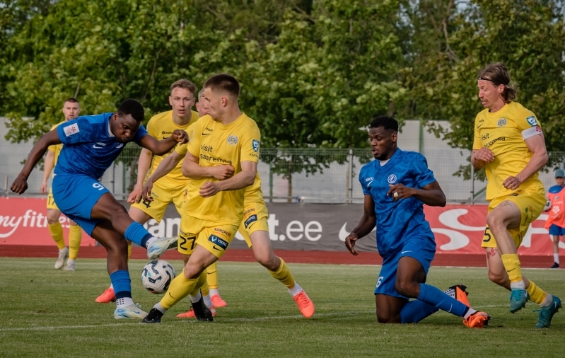 Ahmed Basher Kuressaare vastu löögile minemas. Foto: Allan Mehik