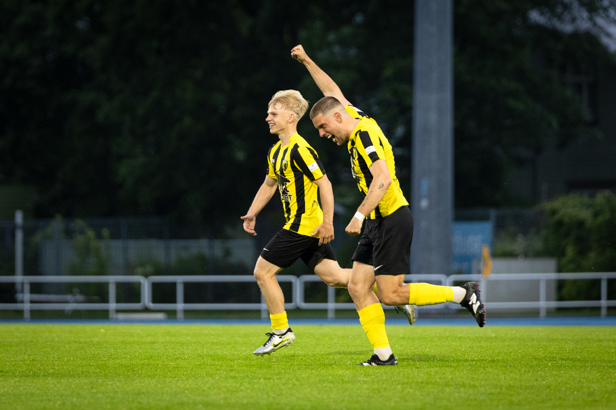 Tristan Pajo ja Enrico Veensalu juubeldamas. Foto: Katariina Peetson / jalgpall.ee