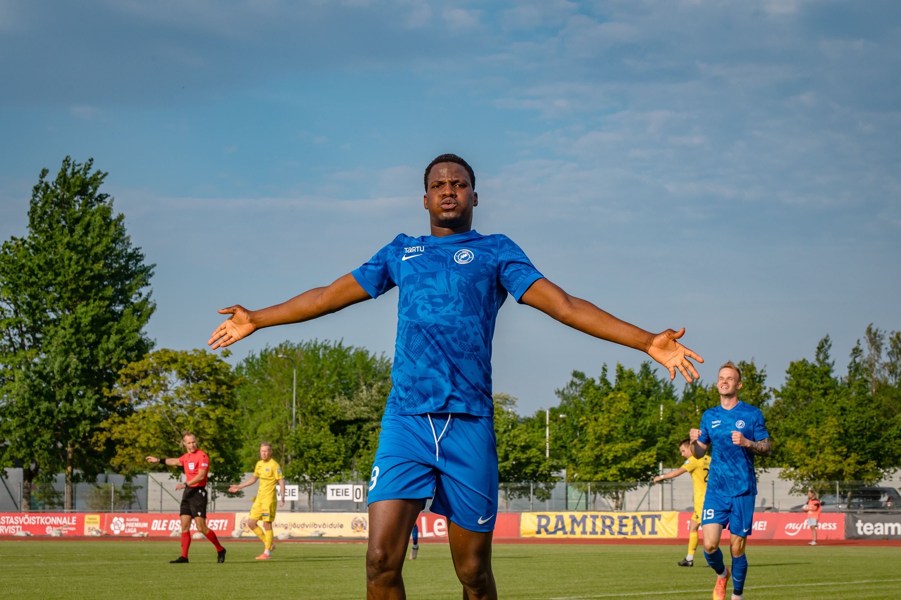 Soometsa meeskonnakaaslane ja endine Tammeka ründaja siirdub laenule eksootilisse liigasse