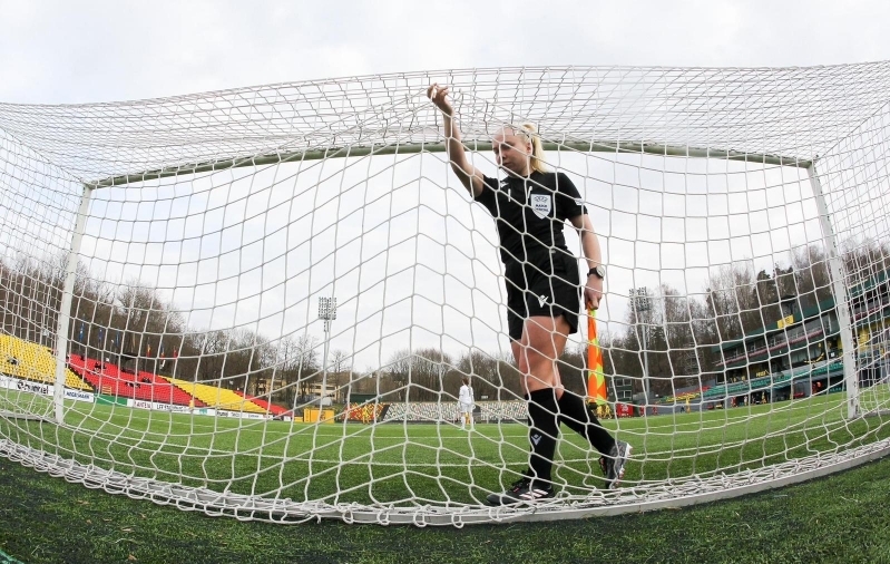 Suur lugu | Premium liiga lühim liputaltsutaja Sandra Nigulis: mitte keegi ei taha pärast mängu enda keedetud suppi lürpida