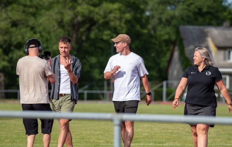 Hiiumaa mehed Karl Johan Kastein ja Kasper Elissaar kaamerasilma ees. Foto: Mihkel Naukas