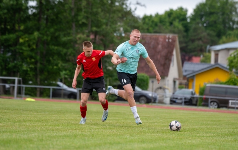 Valtingu sõnul on Hiiumaa keskkaitsja Hargo Liiving ka Karol Metsast tugevam. Foto: Mihkel Naukas