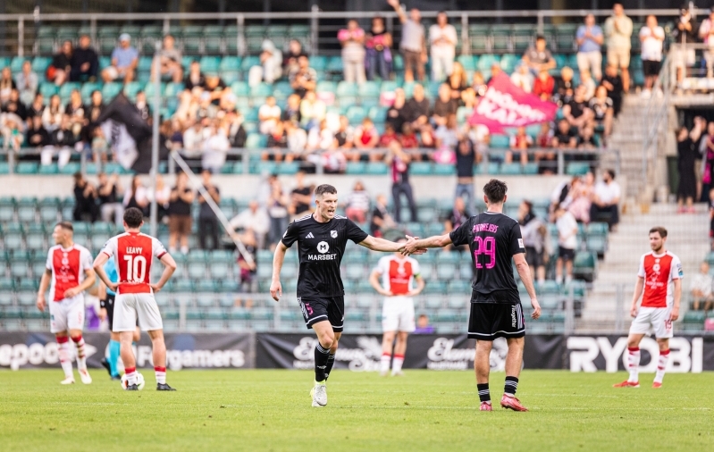 Eurosarjade "kapotialune" ehk võistluste süsteem ei ole lihtne, aga platsi peal kehtib ikka üks: löö vastasest rohkem väravaid ja lähed edasi! Foto: Jana Pipar