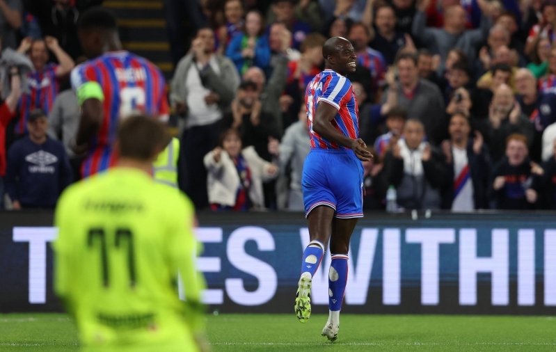 Mateta esimesest euroväravast: olen väga õnnelik, et kirjutasin end Palace'i ajalukku  (video!) 