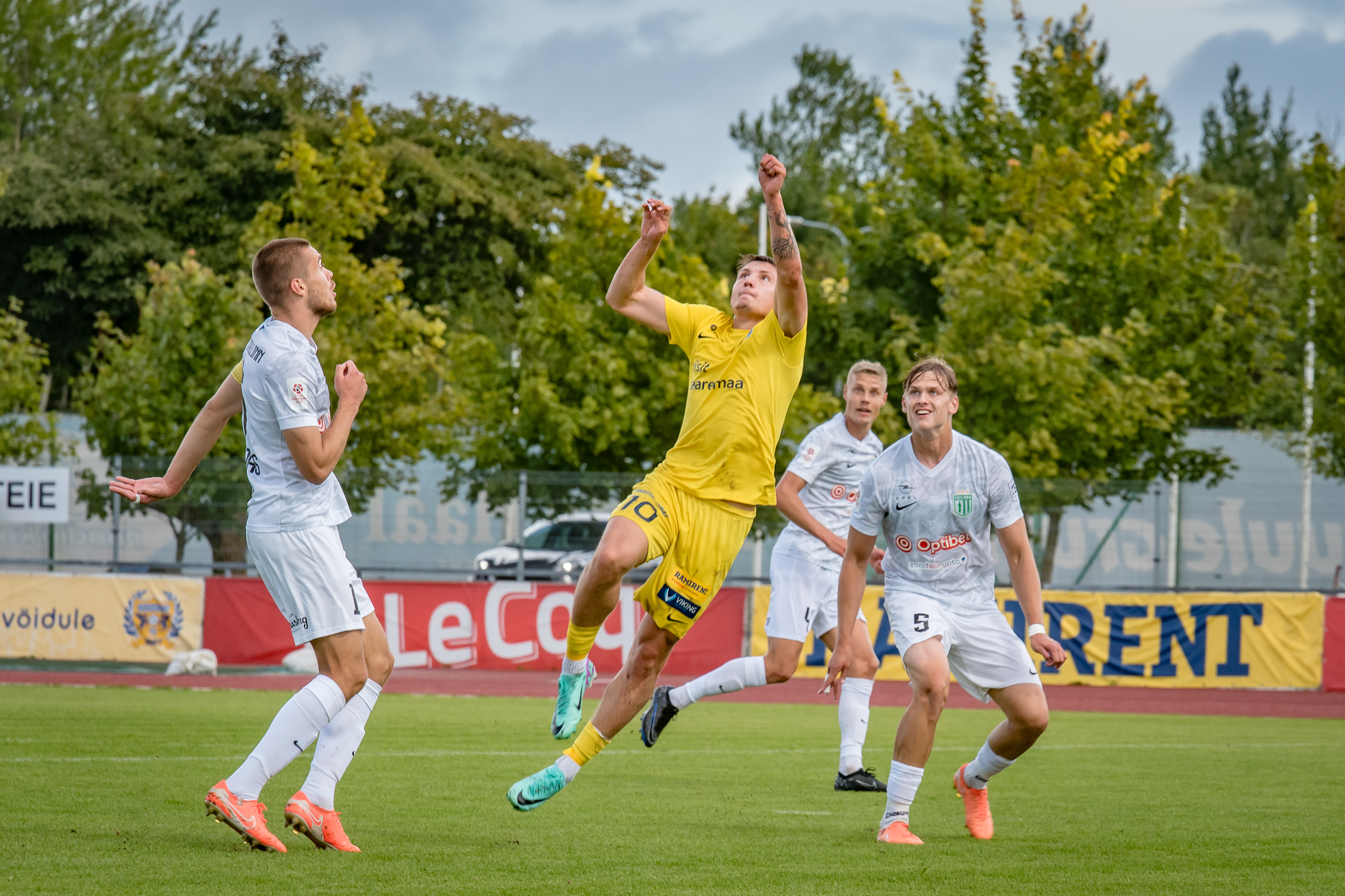VAATA JÄRELE: Flora murdis südi Kuressaare ja kerkis liidri kannule