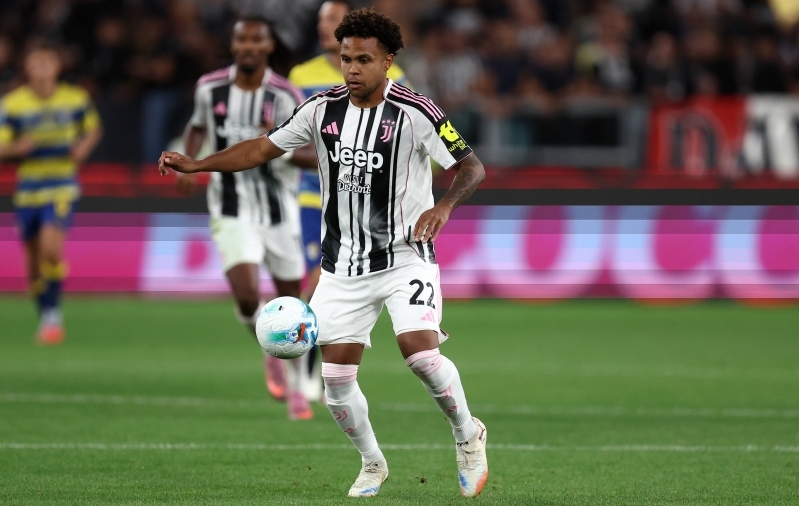 Juventuse poolkaitsja sattus rassistlike solvangute ohvriks