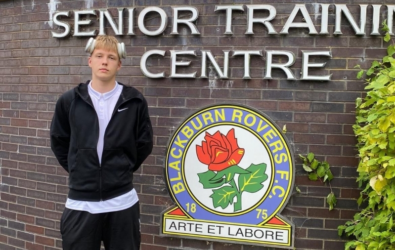 Kalevi noormängija käis end näitamas Blackburn Roversile