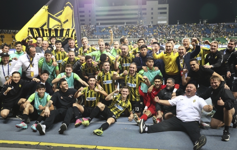 6925 kilomeetrit ja pidu! Meistrite liiga rekordi püstitanud Kairat tähistas Real Madridi loosi nagu võitu