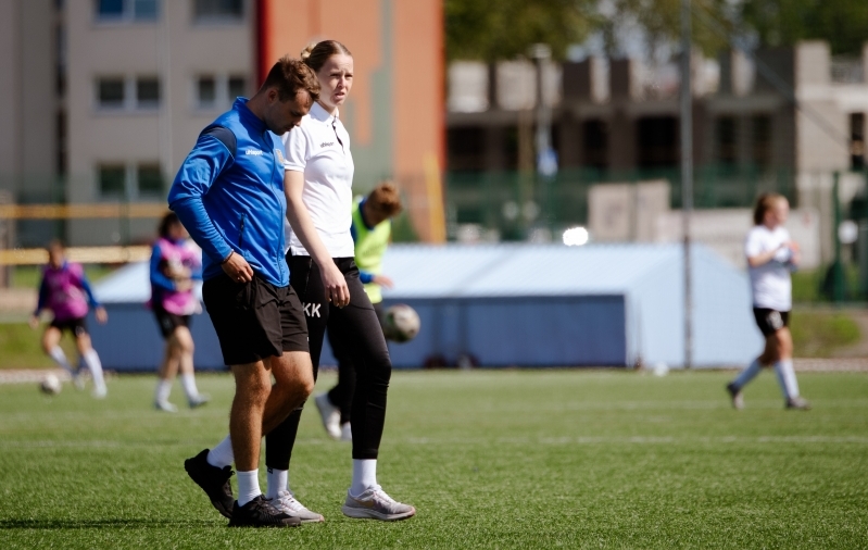 Tabasalule uue hingamise andnud 23-aastane peatreener: kõik algab riietusruumist - seal peavad asjad korras olema