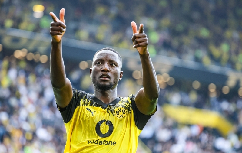 Dortmundi püss paukus mõlemast rauast, Wolfsburgis nähti veidrat punast