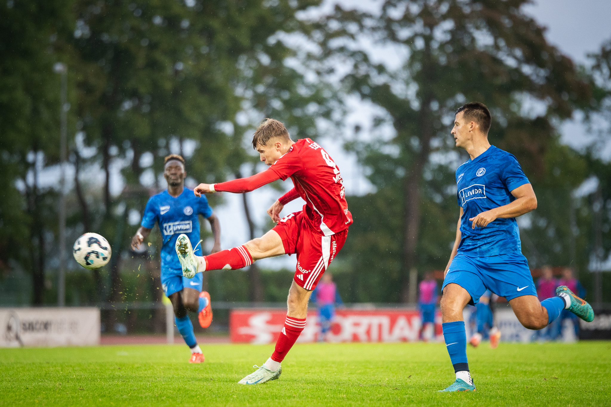Karel Eerme teenis sel aastal ka esimese koondisekutse .Foto: Liisi Troska / jalgpall.ee