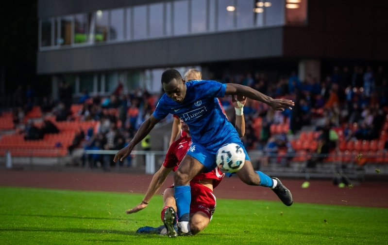 Tammeka sai publikurekordi kätte Tamme staadionilt, aga tunneb end kodusemalt kunstmuruväljakul. Foto: Liisi Troska / jalgpall.ee