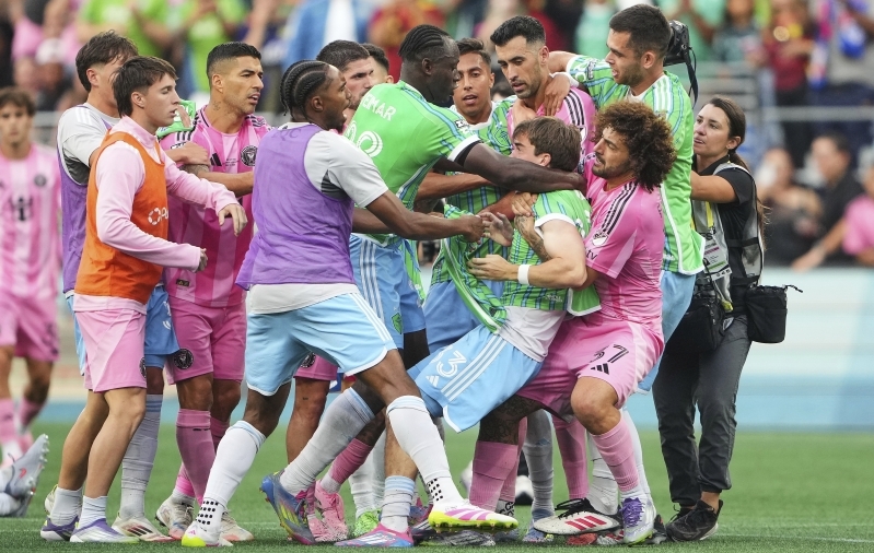 Sülitaja Suarez muutis Miami hetkega USA vihatuimaks klubiks. Pihtasaanu: vähemalt ta ei hammustanud!