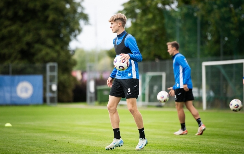 Karel Eerme tegi hüppe A-koondisesse. Foto: Liisi Troska / jalgpall.ee