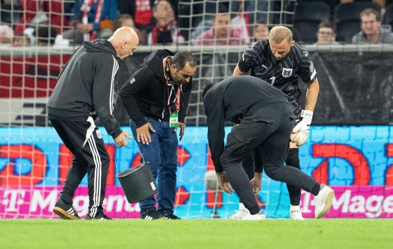 Austrias lapiti mängu ajal väljakusse tekkinud auku, Iirimaal läks Ungarile kalliks maksma rumal punane