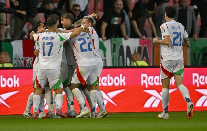 Sõge lahing! Kaks korda kaotusseisu jäänud Itaalia lõi üheksaväravalises trilleris jälle viis