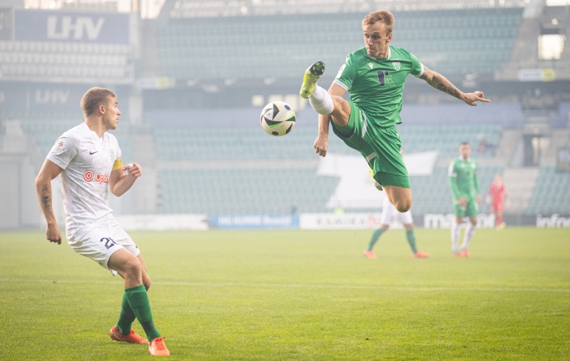 Mängus oli hetki, kus Levadia hästi lendas, aga väravani ei jõutud kuidagi. Foto: Katariina Peetson / jalgpall.ee