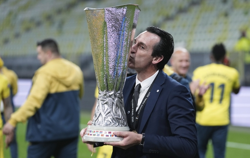 On see villasid kuldseks võõpav Emery või hollandlane, kes ei suuda tippu tõusta isegi 10 000 arvutis? Variante on muidugi veel 34