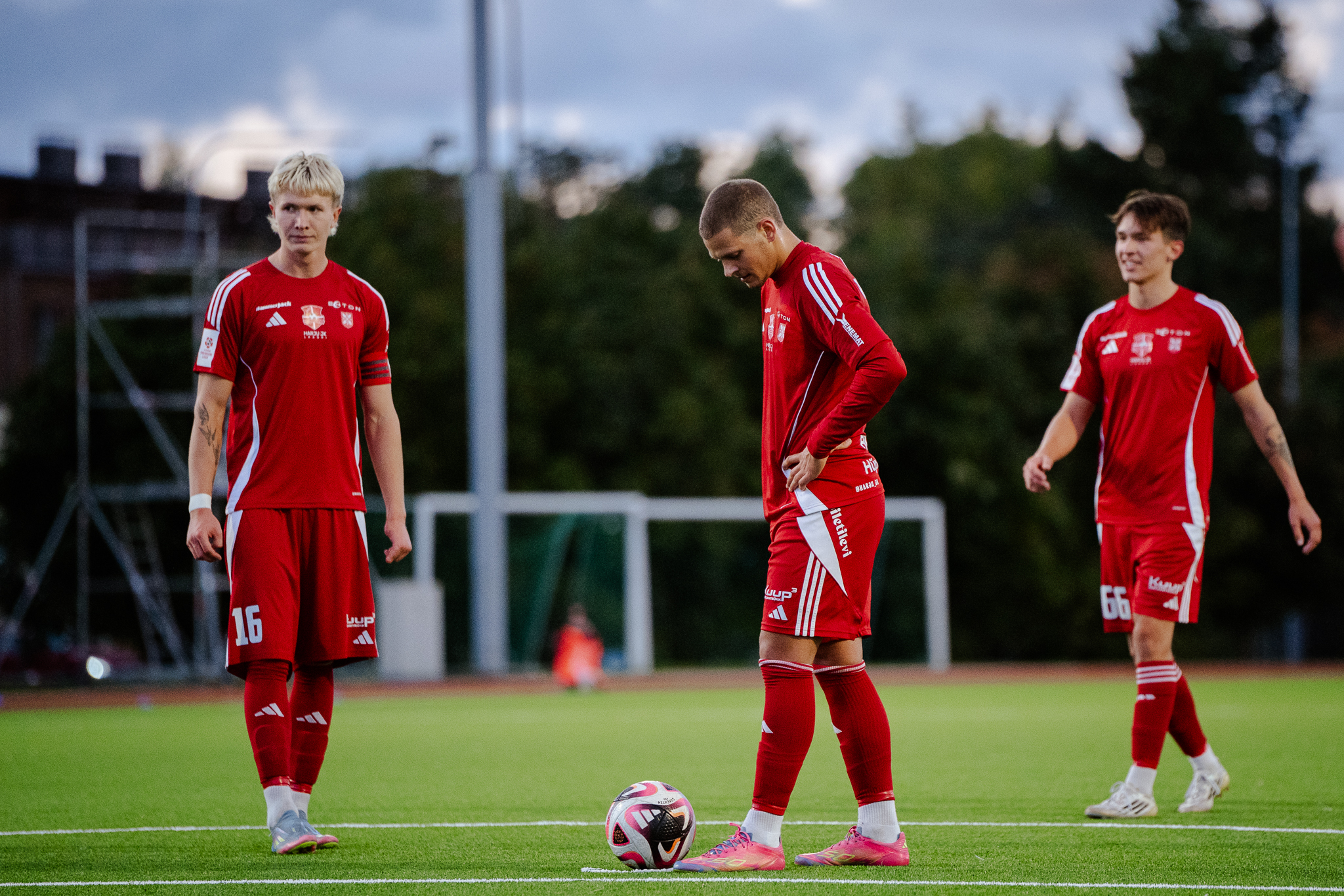 Tuttavat rada mööda käinud Harju harjutas lätlaste kulul väravalöömist 