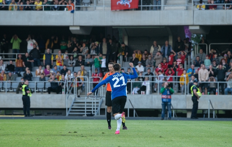 Martin Vetkal sai Hollandis m&auml;rgi maha pandud. Foto: Liisi Troska / jalgpall.ee