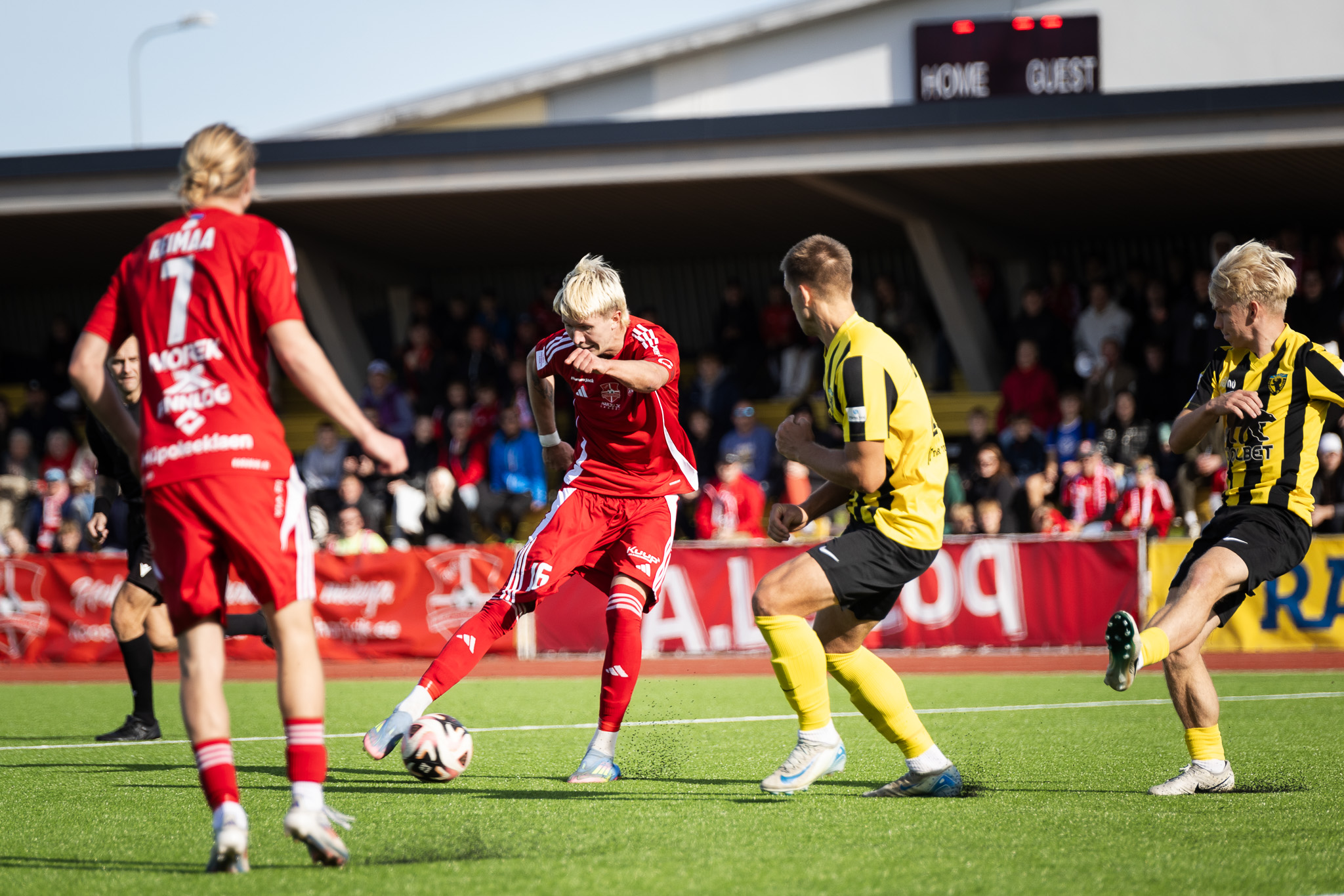 VAATA JÄRELE: Harju ja Vaprus jagasid teineteisele kingitusi, mis tegi külalised napilt rõõmsamaks