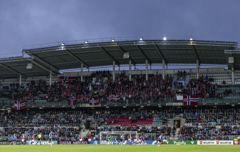 Eesti ja Norra kohtumist j&auml;lgis A. Le Coq Arenal 11 577 pealtvaatajat, aga staadionil oli palju vabu kohti. Foto: Brit Maria Tael