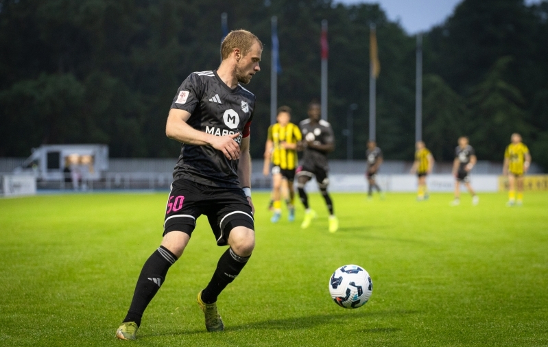 Septembri sümboolne koosseis põimib Hiiu süsimusta vahele vapralt kollast