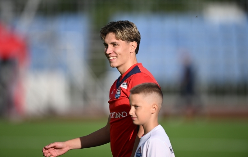 Maksimkin uimasest algusest: võib-olla magasime veel bussis