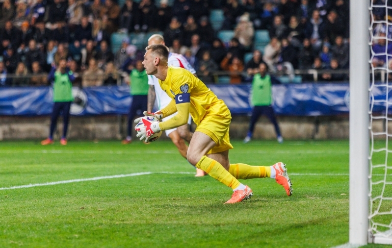 Werderi pingil istuv Hein tuleviku pärast ei muretse: olen juba selle vea teinud, et mõtlen liiga kaugele ette