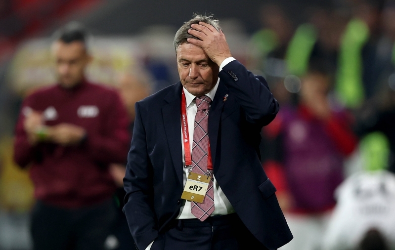 Serbia koondise loots astus pärast šokk-kaotust Albaaniale ametist tagasi