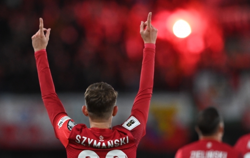 Poola lõi Leedule otse nurgalöögist värava, Höjlund jätkas suurepärases hoos