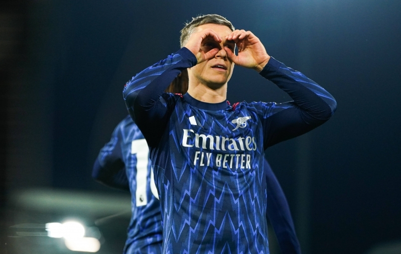 Arsenal ja Palace said Inglismaa kõrgliigalt varajase jõulukingi