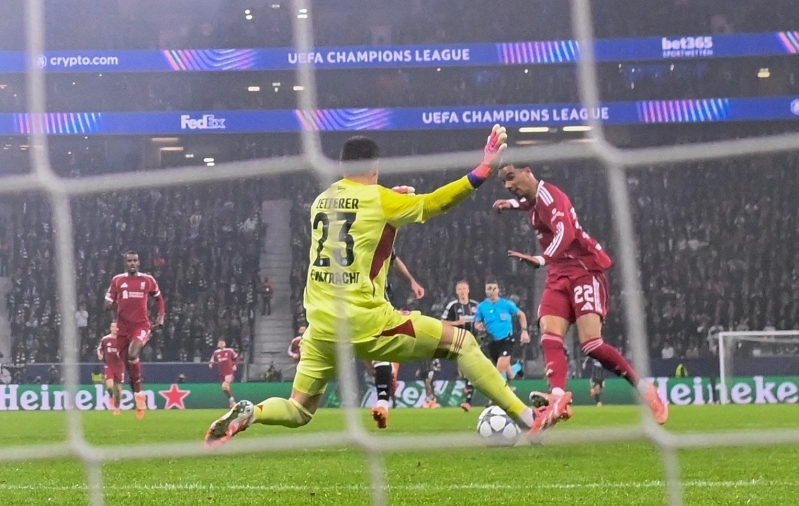 Endisel koduareenil värava löönud Ekitike: proovisin palli väravavahi jalge vahelt läbi lüüa ja see toimis