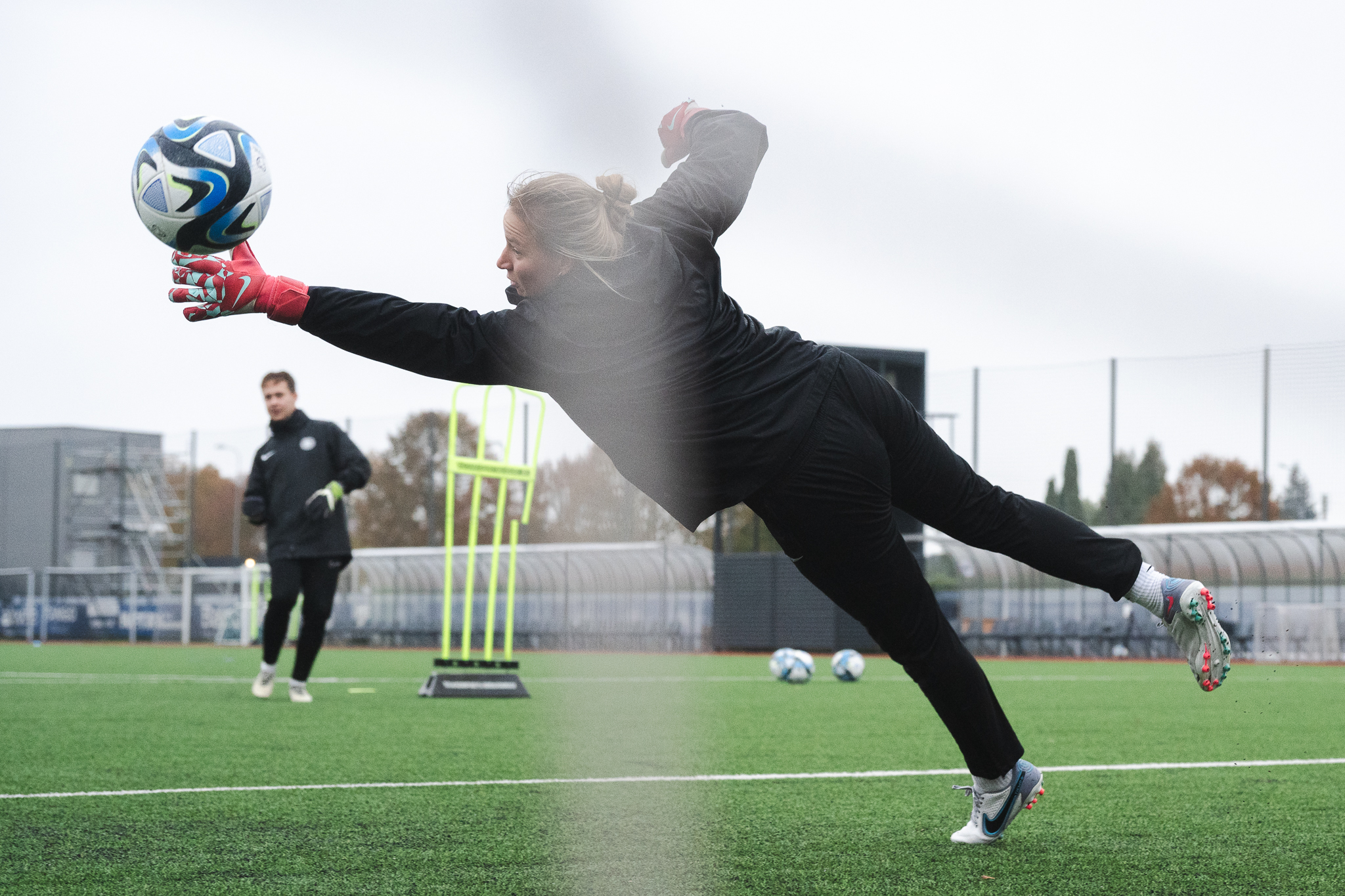 Galerii: Lätiks valmistuvad Eesti koondise puurilukud näitasid mängueelses trennis vingeid tõrjeid